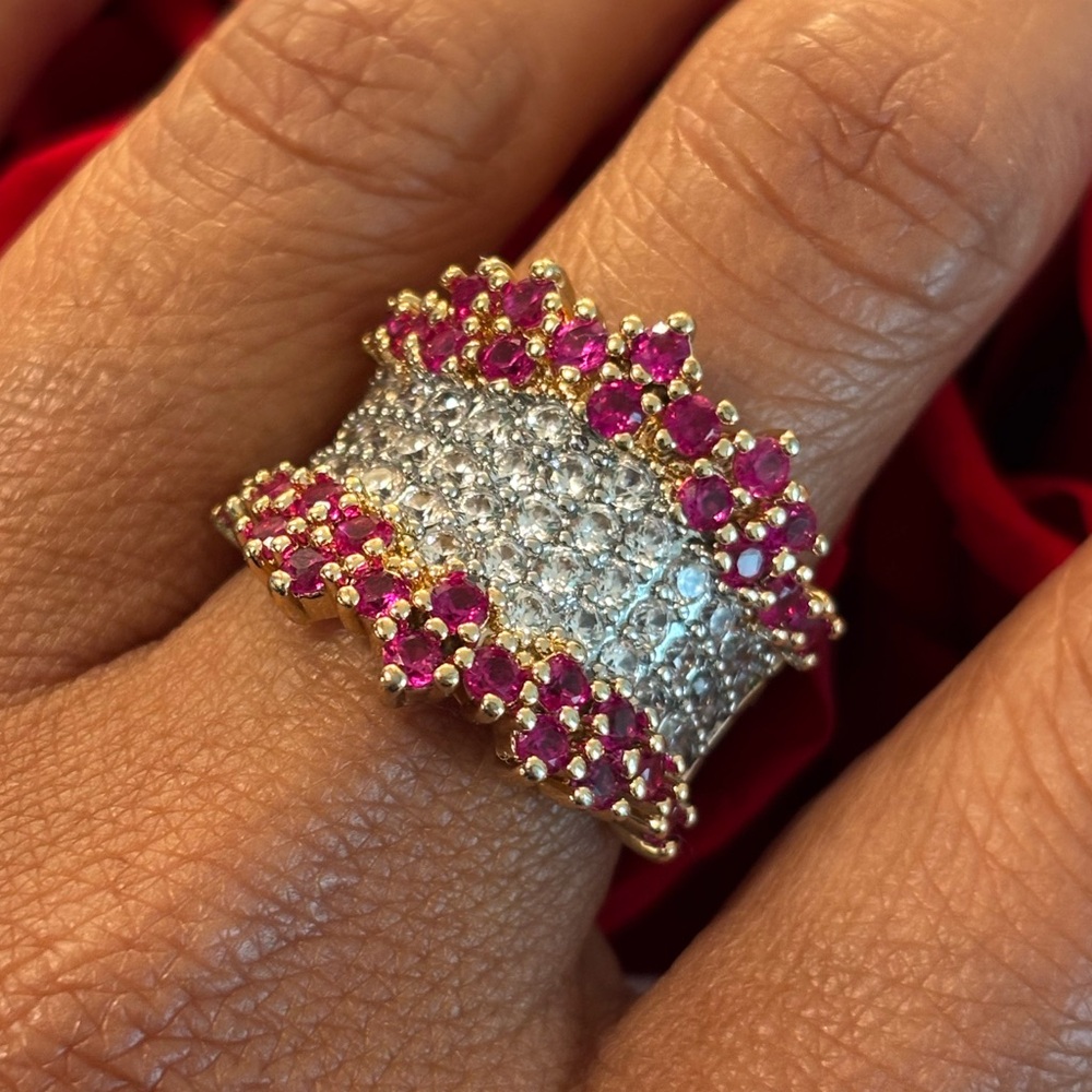 Elegant Gold and Silver Ring with Red Accents size 6